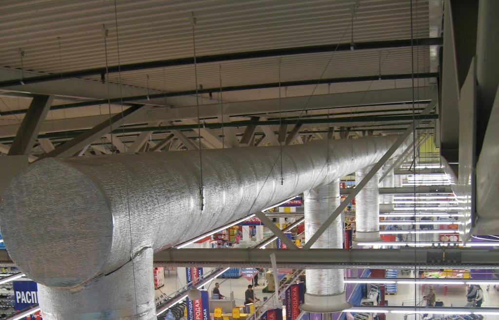 Рис 3 Пространство под перекрытием в торговом зале.jpg